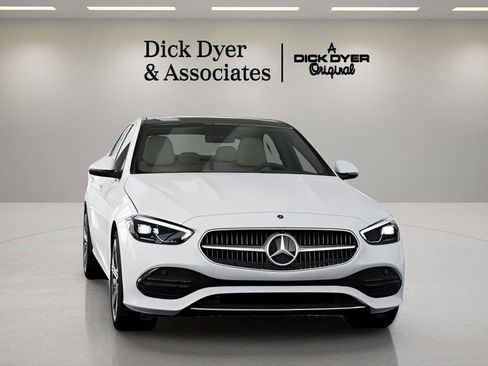 Used 2025 Mercedes-Benz C 300 Sedan image 34