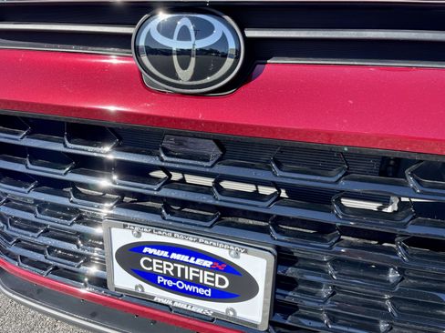 Used 2024 Toyota Grand Highlander AWD image 32