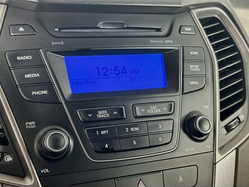 Used 2013 Hyundai Santa Fe Sport AWD/4WD image 19