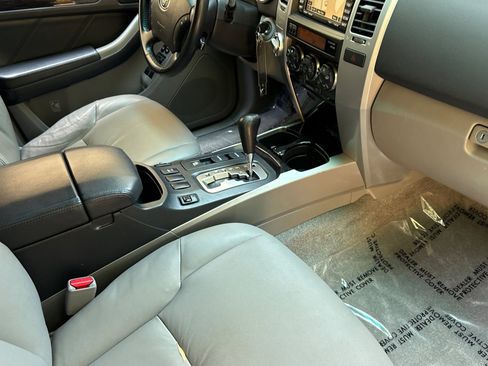 Used 2009 Toyota 4Runner Limited AWD/4WD image 32