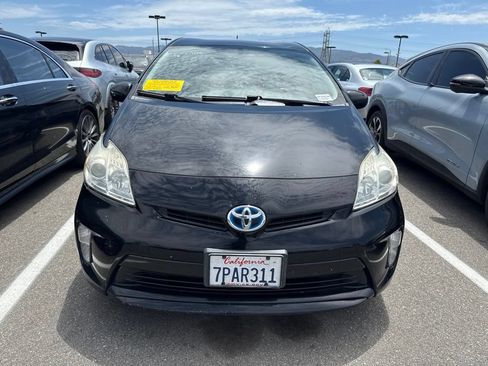 Used 2015 Toyota Prius Four FWD image 2