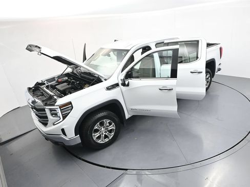 Used 2025 GMC Sierra 1500 SLT AWD/4WD image 34