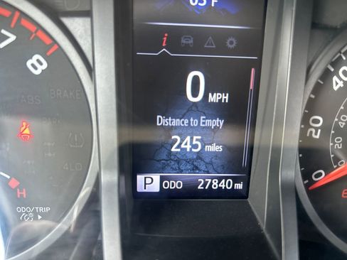 Used 2022 Toyota Tacoma SR AWD/4WD image 10