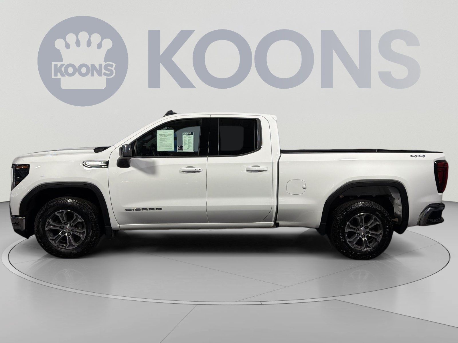 Used 2023 GMC Sierra 1500 SLE AWD/4WD image 2