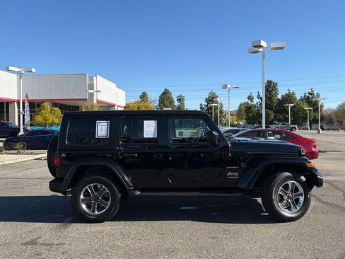 Used 2021 Jeep Wrangler Unlimited Sahara image 3