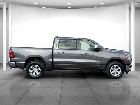 Used 2024 RAM 1500 Laramie AWD/4WD image 8