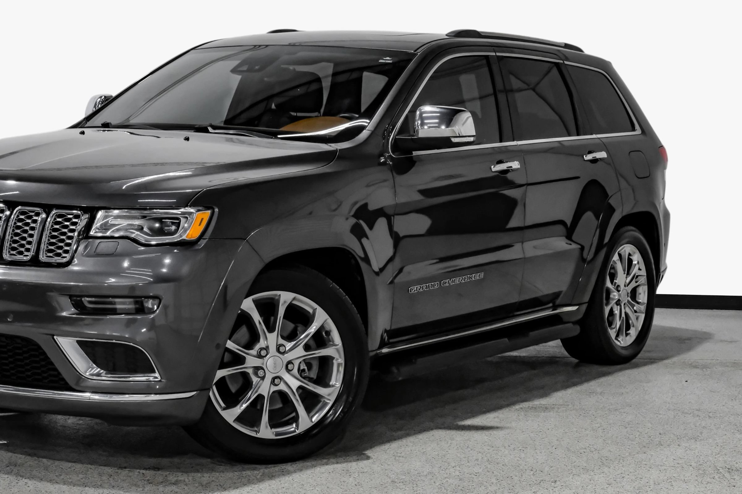 Used 2020 Jeep Grand Cherokee Summit w/ Skid Plate Group AWD/4WD image 13