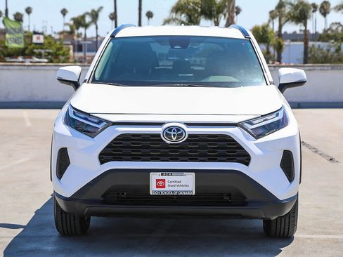 Used 2025 Toyota RAV4 XLE AWD/4WD image 3