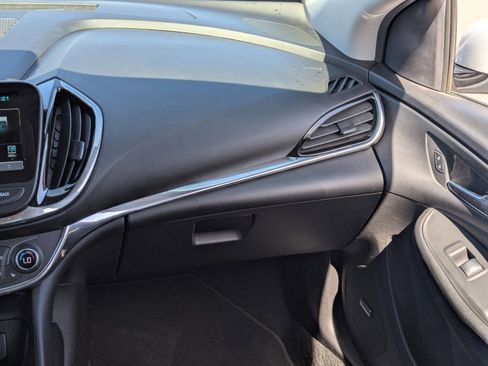 Used 2017 Chevrolet Volt Premier image 18