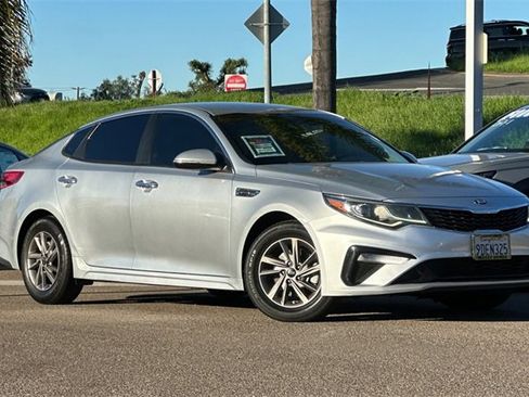 Used 2020 Kia Optima LX image 3