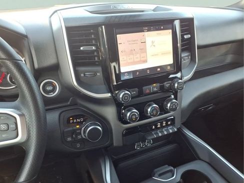 Used 2025 Jeep Wrangler Unlimited Sport AWD/4WD image 4