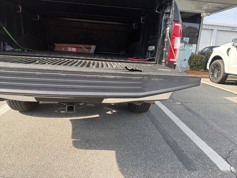 Used 2018 Ford F150 Lariat image 16