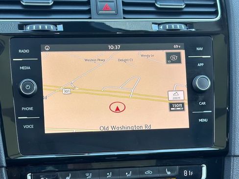 Used 2018 Volkswagen Golf SEL FWD image 20