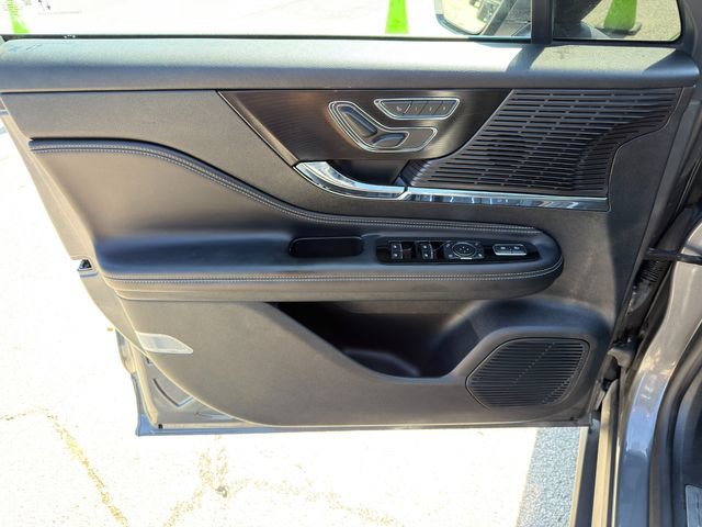 Used 2022 Lincoln Corsair Reserve FWD image 17