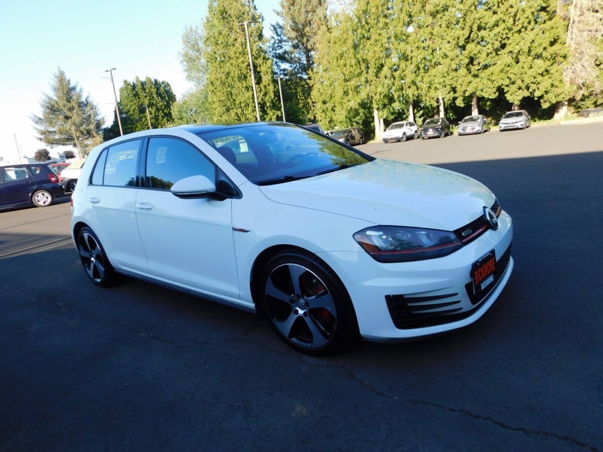 Used 2015 Volkswagen GTI SE FWD image 1