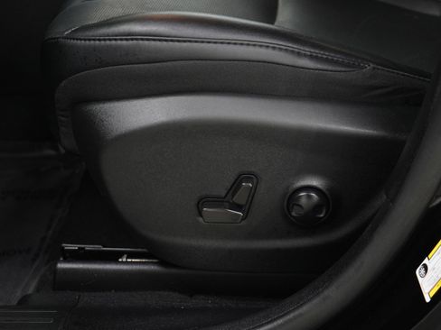 Used 2022 Jeep Cherokee Limited AWD/4WD image 23