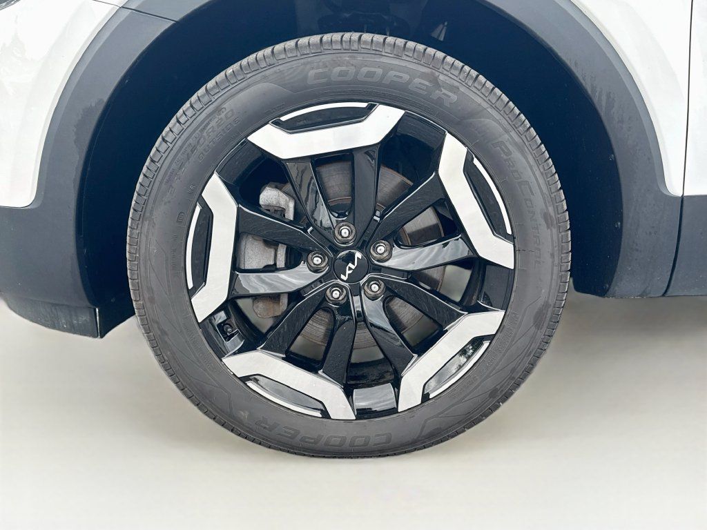 Certified 2024 Kia Telluride S w/ S Sunroof Package AWD/4WD image 36