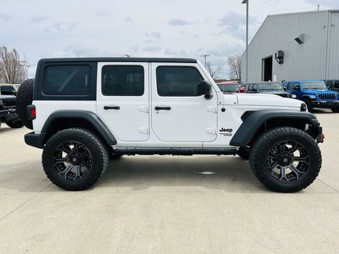 Used 2021 Jeep Wrangler Unlimited Sport image 35