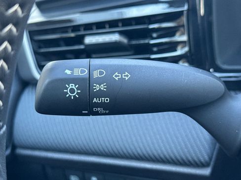 Certified 2025 Toyota Camry SE w/ Convenience Package image 38