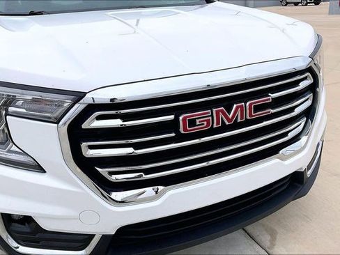 Used 2024 GMC Terrain SLT image 34