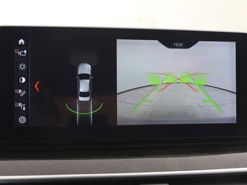 Used 2018 BMW M550i xDrive AWD/4WD image 10
