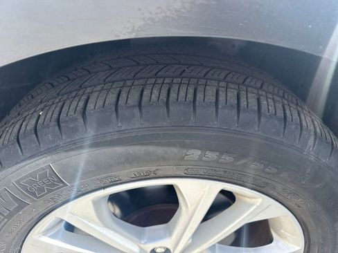 Used 2019 Ford Escape SE FWD image 19