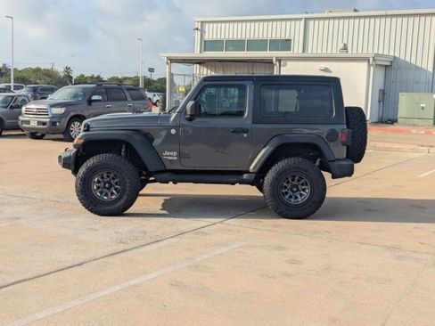 Used 2018 Jeep Wrangler Sport S image 8
