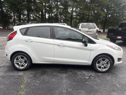 Used 2019 Ford Fiesta SE image 6