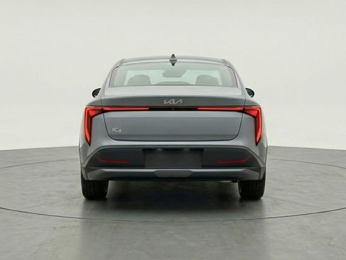 Used 2025 Kia K4 LXS image 7