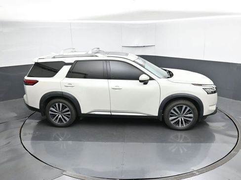 Used 2022 Nissan Pathfinder Platinum w/ Cargo Package image 53