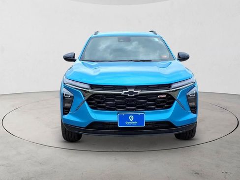 New 2026 Chevrolet Trax RS FWD image 2