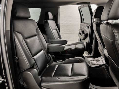 Used 2020 GMC Yukon XL SLT w/ HD Trailering Package image 10