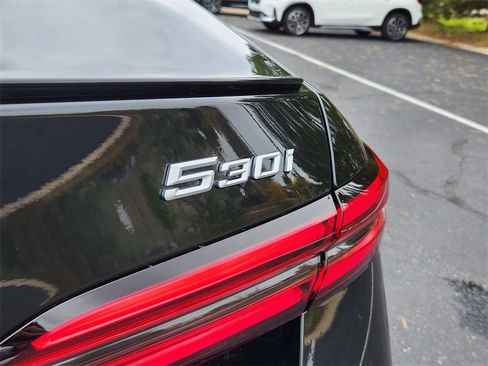 Certified 2025 BMW 530i xDrive w/ M Sport Package image 28