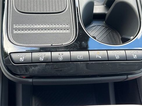 Used 2025 Hyundai Ioniq 5 Limited image 38