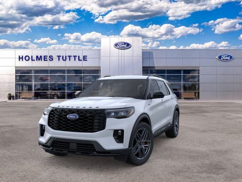 New 2026 Ford Explorer ST-Line w/ ST-Line Street Pack AWD/4WD image 2