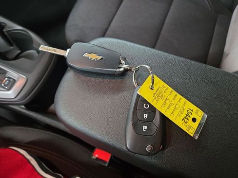 Used 2024 Chevrolet Trax RS image 31