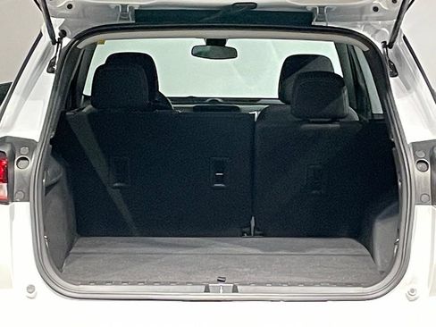 Used 2023 Chevrolet Equinox LS image 5