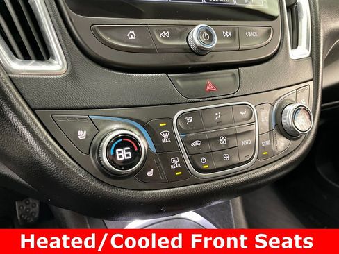 Used 2018 Chevrolet Malibu Premier w/ Premier Sun and Wheel Package image 8