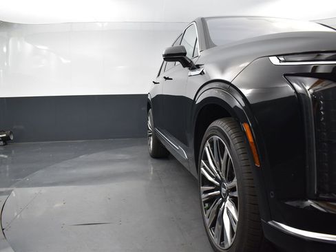 New 2026 Cadillac Vistiq Premium Luxury w/ LPO, Floor Liner Package image 42