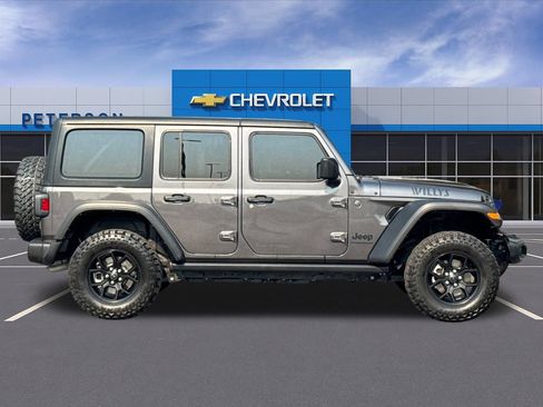 Used 2024 Jeep Wrangler Unlimited Sport AWD/4WD image 3