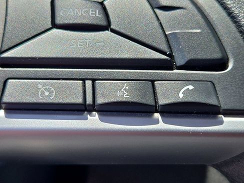 Used 2024 Nissan Altima 2.5 SV FWD image 26