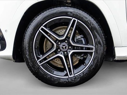 New 2026 Mercedes-Benz GLS 450 4MATIC image 9
