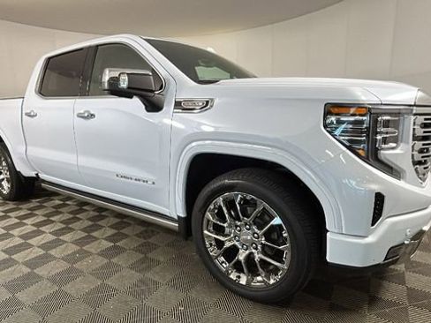 Used 2026 GMC Sierra 1500 Denali AWD/4WD image 2