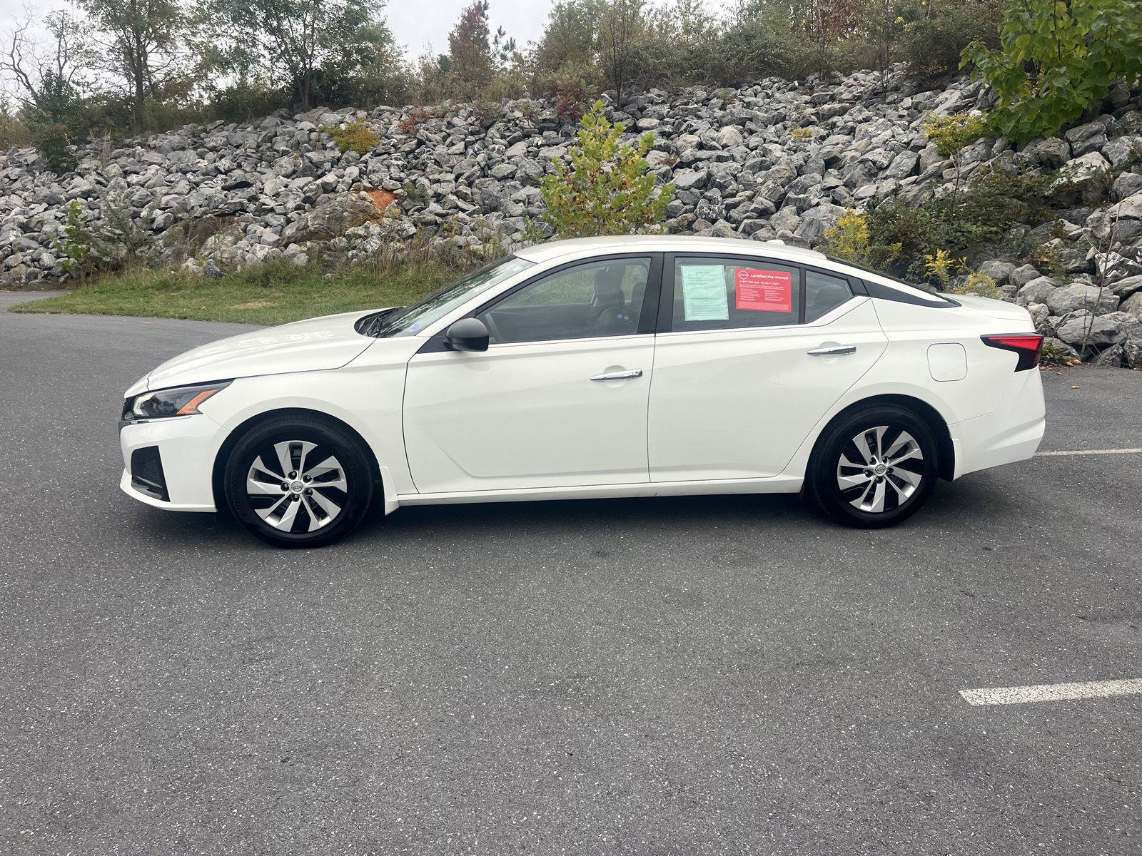 Certified 2025 Nissan Altima 2.5 S FWD image 4