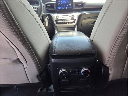 Used 2023 Ford Explorer 4WD image 16