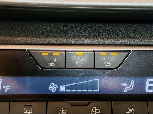 Used 2024 Nissan Altima 2.5 SL FWD image 16