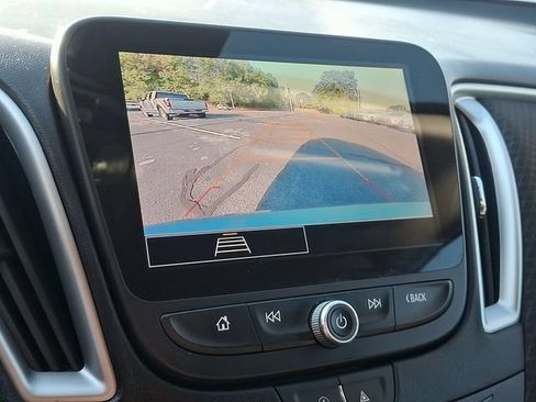 Used 2024 Chevrolet Malibu LT FWD image 18