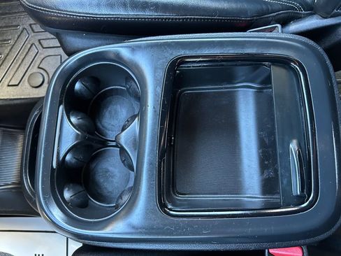 Used 2021 Chrysler Pacifica Touring-L w/ Uconnect Theater Family Group image 23