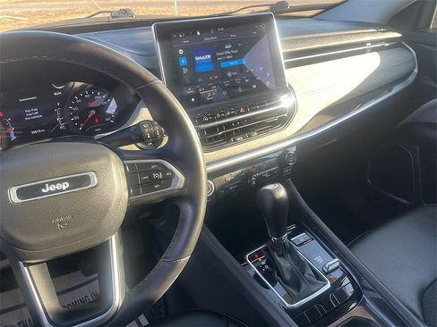 Used 2022 Jeep Compass Latitude w/ Convenience Group image 21