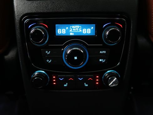 Used 2018 Jaguar F-PACE Portfolio image 42